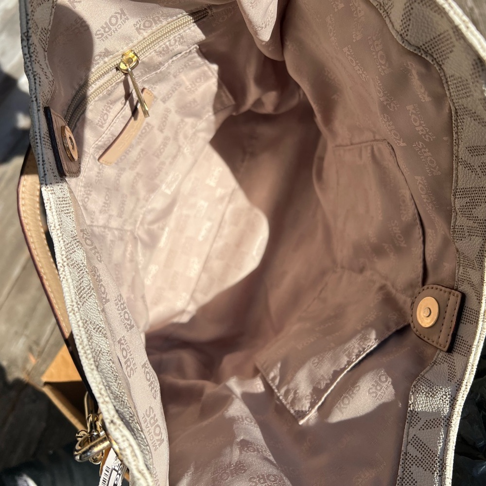 MICHAEL KORS BEIGE TOTE - Picture 6 of 14